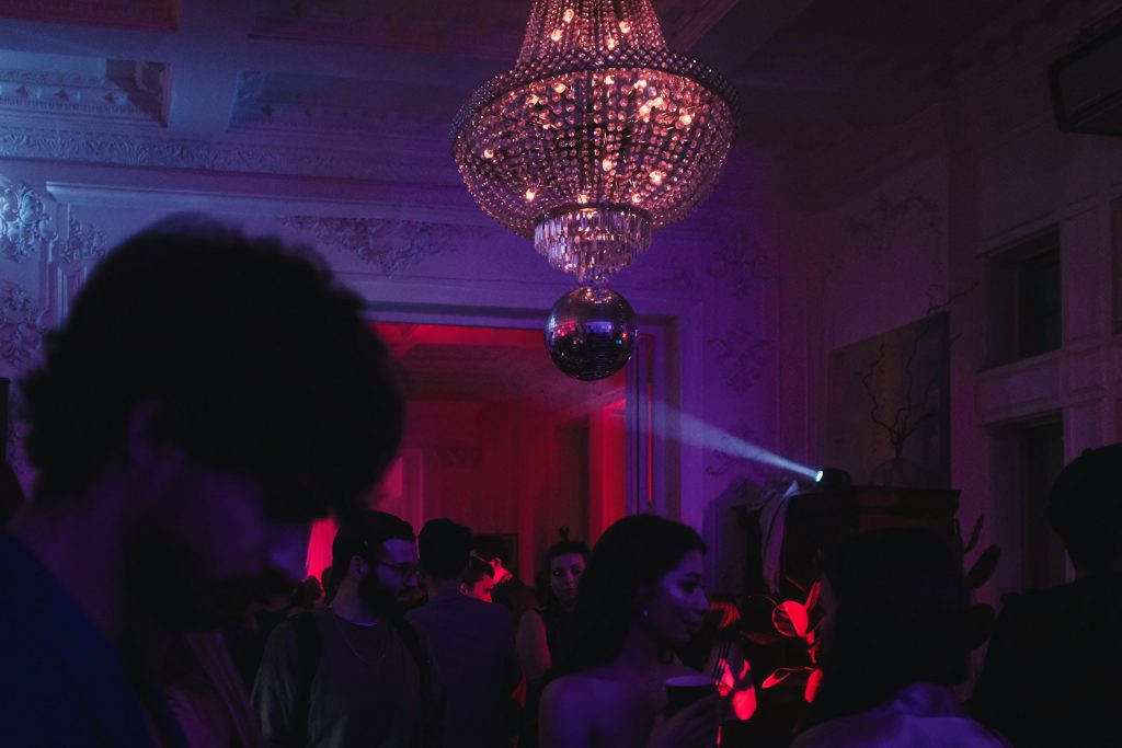 Una noche de lujo sin límites: las experiencias VIP en las discotecas más exclusivas de España